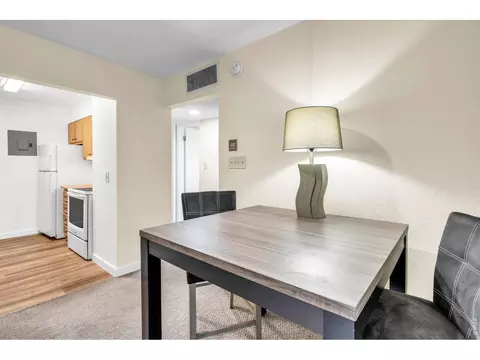 Dining - 2227 Canyon Blvd #B-262, Boulder, CO 80302 photo 2 of 2