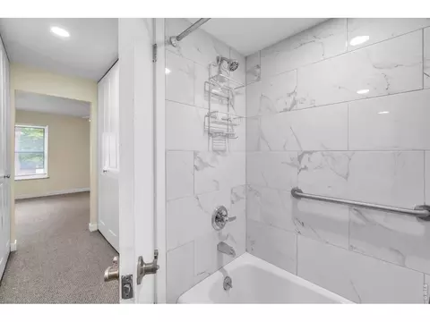 Bath - 2227 Canyon Blvd #B-262, Boulder, CO 80302 photo 1 of 5