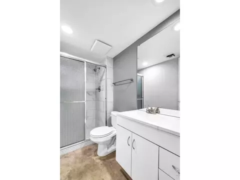 Bath - 2227 Canyon Blvd #B-262, Boulder, CO 80302 photo 4 of 5