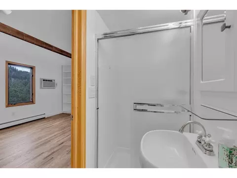 Bath - 1197 Weaver Dr, Boulder, CO 80302 photo 3 of 5