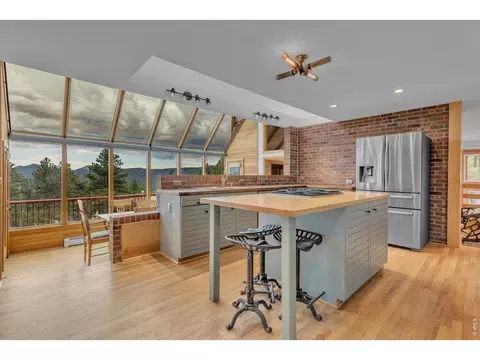 Kitchen - 1197 Weaver Dr, Boulder, CO 80302 photo 3 of 4