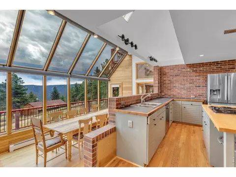 Kitchen - 1197 Weaver Dr, Boulder, CO 80302 photo 4 of 4