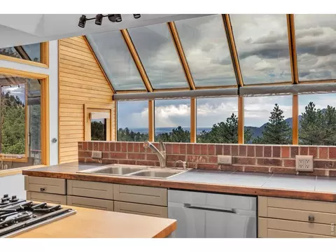Kitchen - 1197 Weaver Dr, Boulder, CO 80302 photo 1 of 4