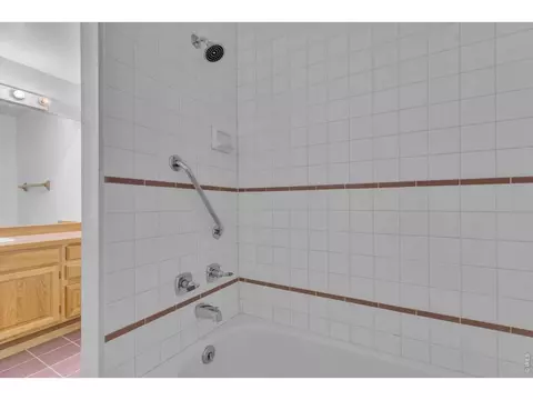 Bath - 1197 Weaver Dr, Boulder, CO 80302 photo 5 of 5
