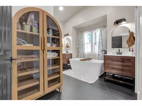 Bath - 405 Bimson Ave, Berthoud, CO 80513 photo 1 of 6