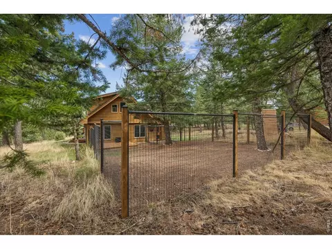 Exterior - 733 Lakeshore Dr, Boulder, CO 80302 photo 8 of 14