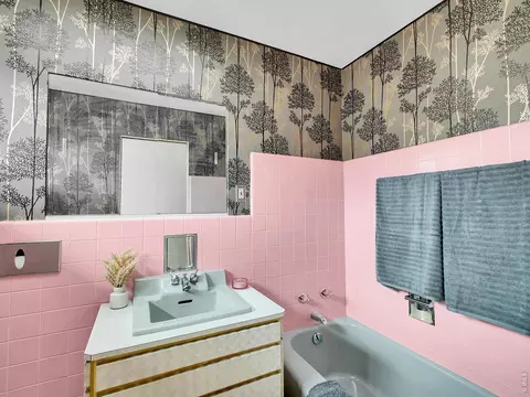 Bath - 4677 E Hampden Ave, Denver, CO 80222 photo 1 of 3