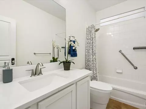 Bath - 8775 E 28th Ave, Denver, CO 80238 photo 1 of 4