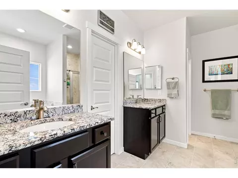 Bath - 867 Sunlight Peak Dr, Severance, CO 80550 photo 2 of 6