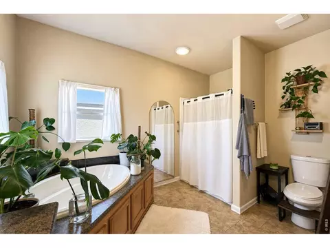 Bath - 7920 Mountain View Dr, Frederick, CO 80530 photo 2 of 4
