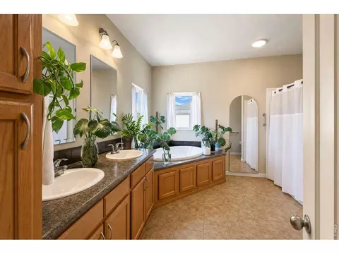 Bath - 7920 Mountain View Dr, Frederick, CO 80530 photo 1 of 4
