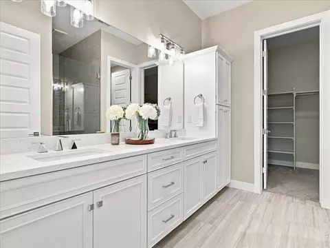 Bath - 1768 Barefoot Dr, Windsor, CO 80550 photo 2 of 3