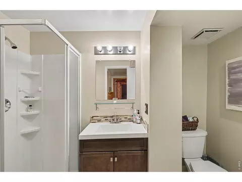 Bath - 717 Shipman Mountain Ct, Windsor, CO 80550 photo 2 of 2