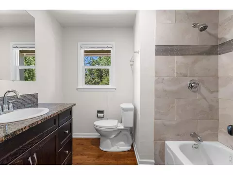 Bath - 1303 8th Ave, Longmont, CO 80501 photo 2 of 4