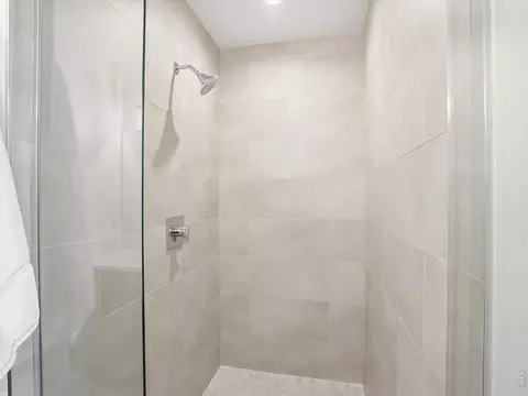 Bath - 2473 Walnut St, Boulder, CO 80302 photo 5 of 5