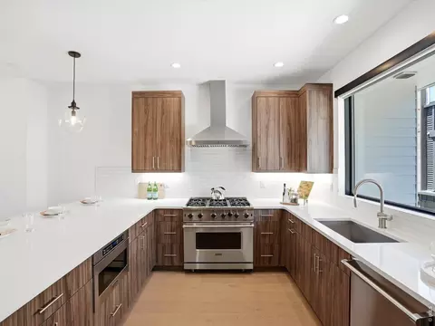 Kitchen - 2473 Walnut St, Boulder, CO 80302 photo 2 of 5