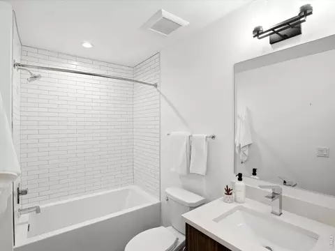 Bath - 2473 Walnut St, Boulder, CO 80302 photo 1 of 5