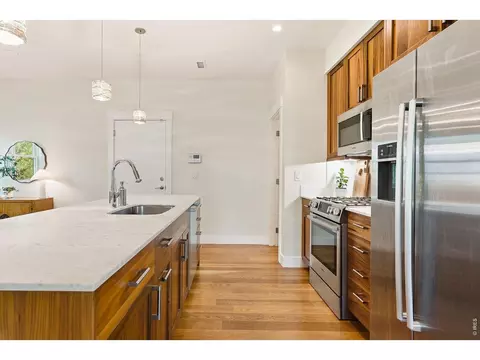 Kitchen - 2056 Walnut St #B, Boulder, CO 80302 photo 5 of 7