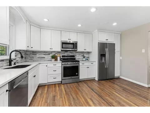Kitchen - 822 Walnut St, Windsor, CO 80550 photo 4 of 4