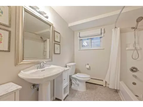 Bath - 3880 Chippewa Dr, Boulder, CO 80303 photo 4 of 4