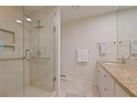 Bath - 3880 Chippewa Dr, Boulder, CO 80303 photo 2 of 4