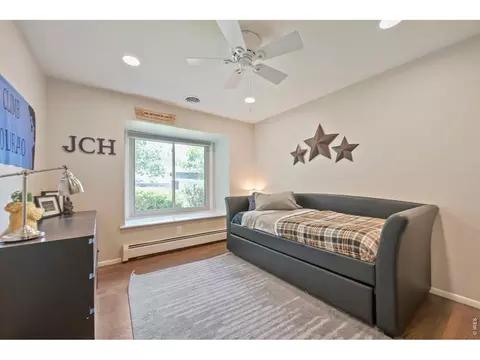 Bedroom - 3880 Chippewa Dr, Boulder, CO 80303 photo 5 of 9