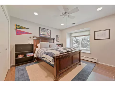 Bedroom - 3880 Chippewa Dr, Boulder, CO 80303 photo 4 of 9