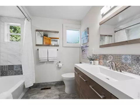 Bath - 160 S 36th St, Boulder, CO 80305 photo 2 of 2