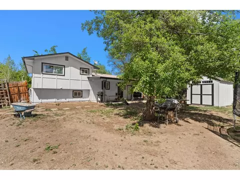Exterior - 927 E 4th Ave, Longmont, CO 80504 photo 6 of 9