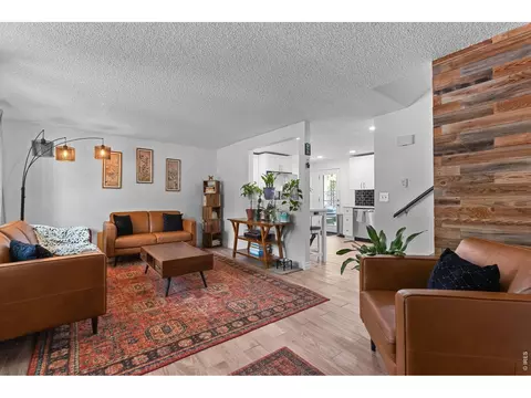 Living - 927 E 4th Ave, Longmont, CO 80504 photo 1 of 6
