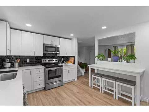 Kitchen - 927 E 4th Ave, Longmont, CO 80504 photo 2 of 6