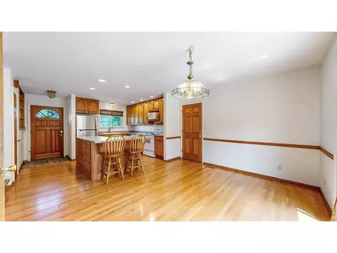 Dining - 915 Yale Rd, Boulder, CO 80305 photo 1 of 2