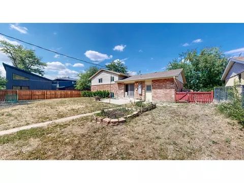 Exterior - 915 Yale Rd, Boulder, CO 80305 photo 3 of 4