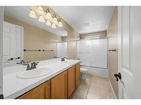 Bath - 2198 E 149th Ave, Thornton, CO 80602 photo 6 of 7