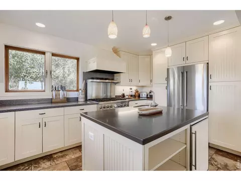 Kitchen - 266 Peakview Rd, Boulder, CO 80302 photo 4 of 5