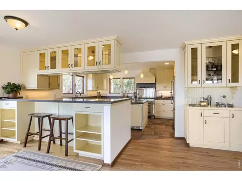 Kitchen - 266 Peakview Rd, Boulder, CO 80302 photo 1 of 5
