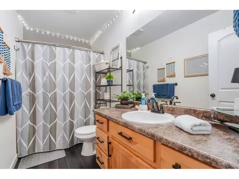 Bath - 938 Scotch Pine Dr, Severance, CO 80550 photo 3 of 4