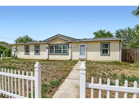 415 E Woodward Ave, Keenesburg, CO 80643