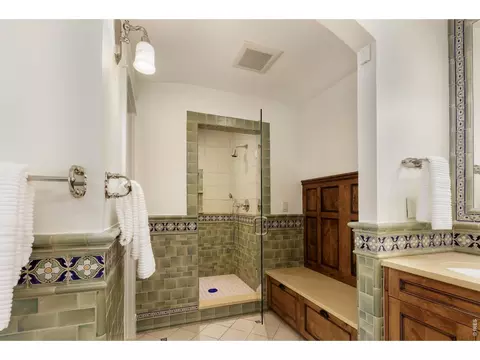 Bath - 546 14th St, Boulder, CO 80302 photo 3 of 6