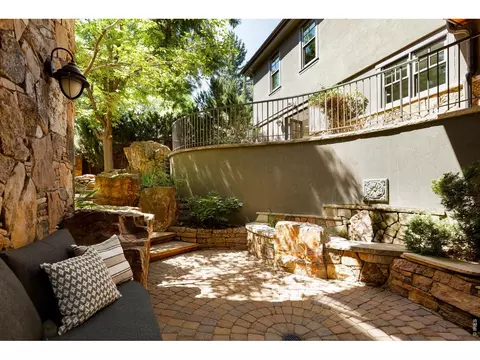Exterior - 546 14th St, Boulder, CO 80302 photo 4 of 8