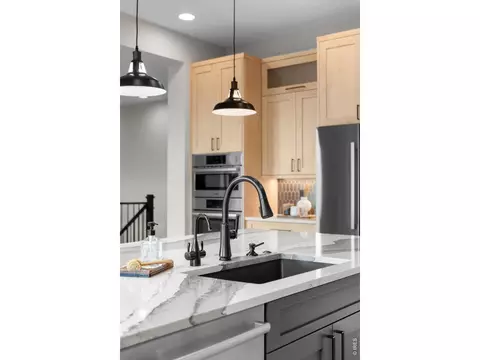 Kitchen - 523 Nesting Eagles Way, Berthoud, CO 80513 photo 6 of 9