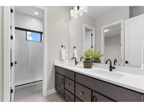 Bath - 523 Nesting Eagles Way, Berthoud, CO 80513 photo 4 of 7