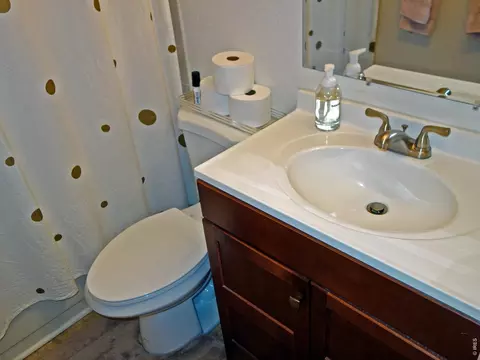 Bath - 3535 28th St #204, Boulder, CO 80301 photo 4 of 4