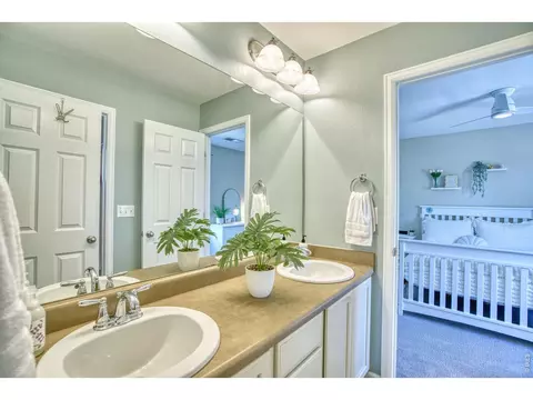 Bath - 4933 Eagan Cir, Longmont, CO 80503 photo 3 of 4
