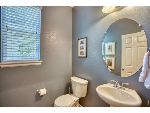 Bath - 4933 Eagan Cir, Longmont, CO 80503 photo 1 of 4