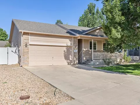 253 Sand Grouse Dr, Loveland, CO 80537