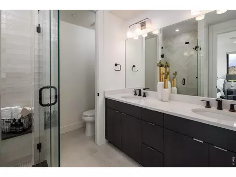Bath - 1120 Violet Ave, Boulder, CO 80304 photo 2 of 3