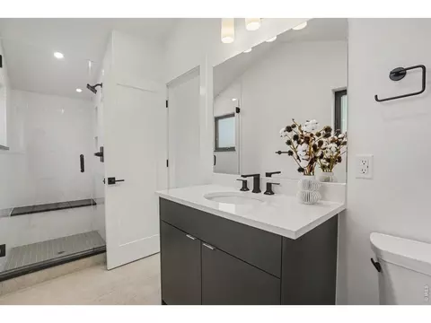 Bath - 1120 Violet Ave, Boulder, CO 80304 photo 4 of 4