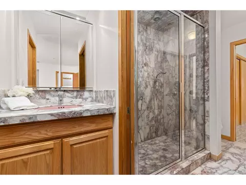 Bath - 836 Walnut St #A, Boulder, CO 80302 photo 3 of 3
