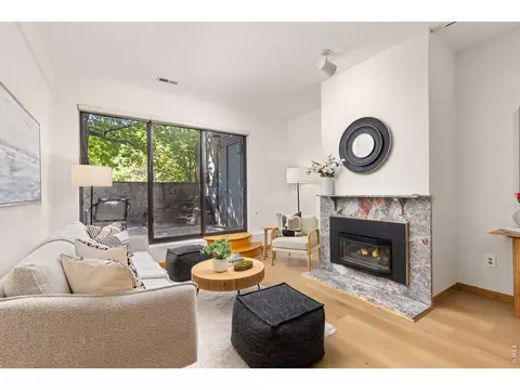Living - 836 Walnut St #A, Boulder, CO 80302 photo 2 of 3